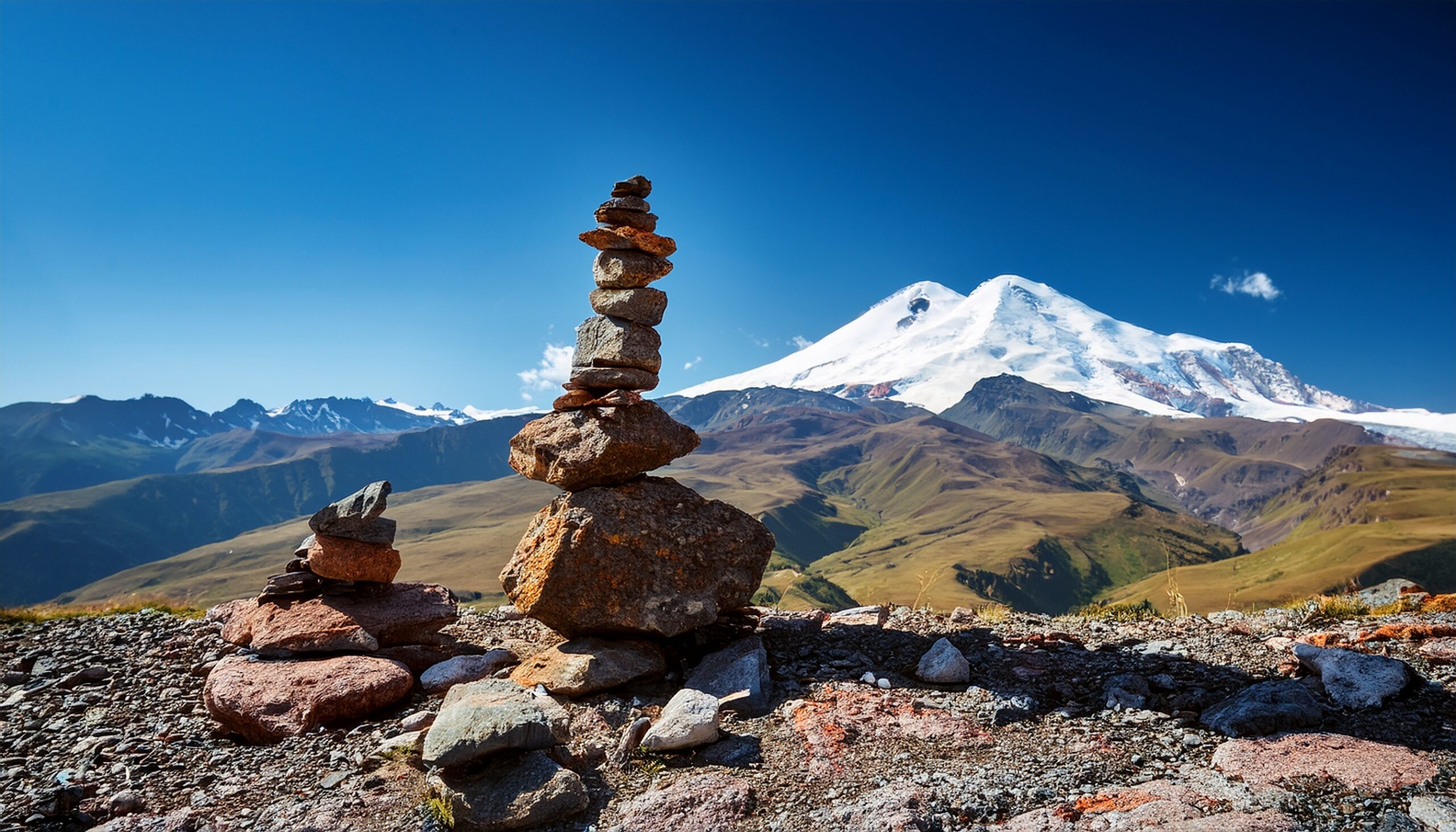 Elbrus North vs. South Route: Which Is Better for First-Time Climbers?