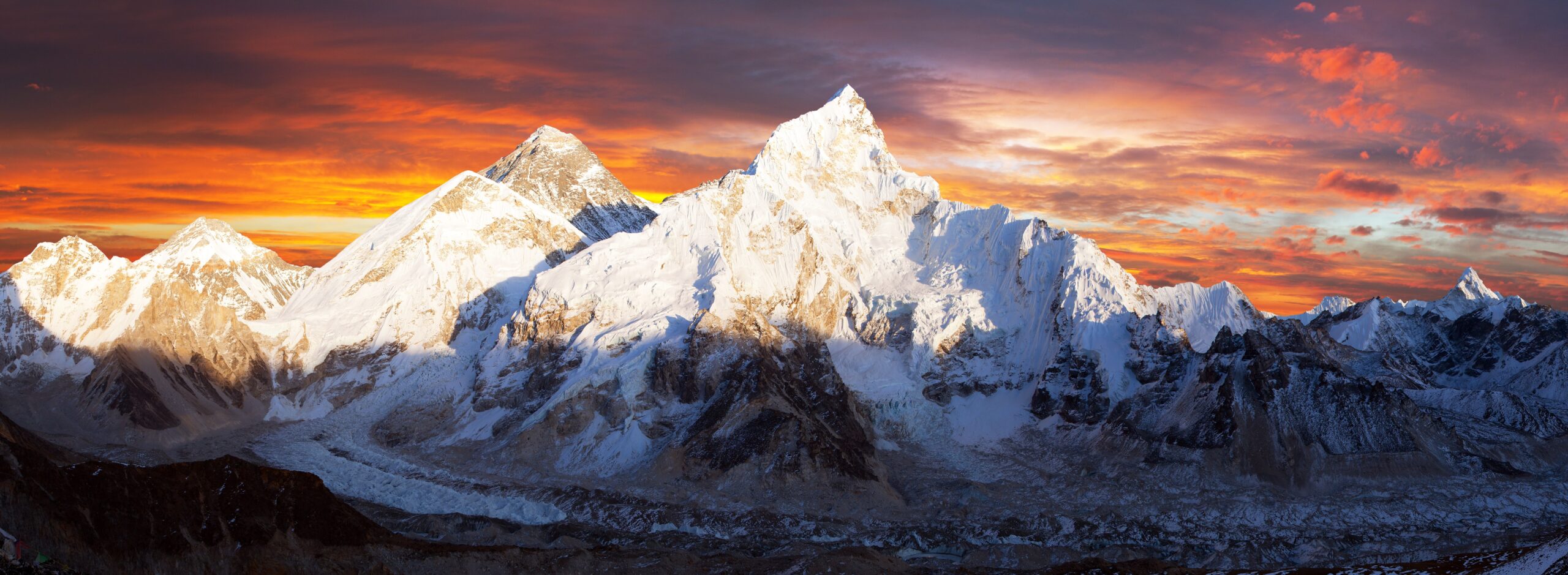 High-altitude mountain landscape representing the extreme expedition environment that climbers face on Aconcagua and Everest