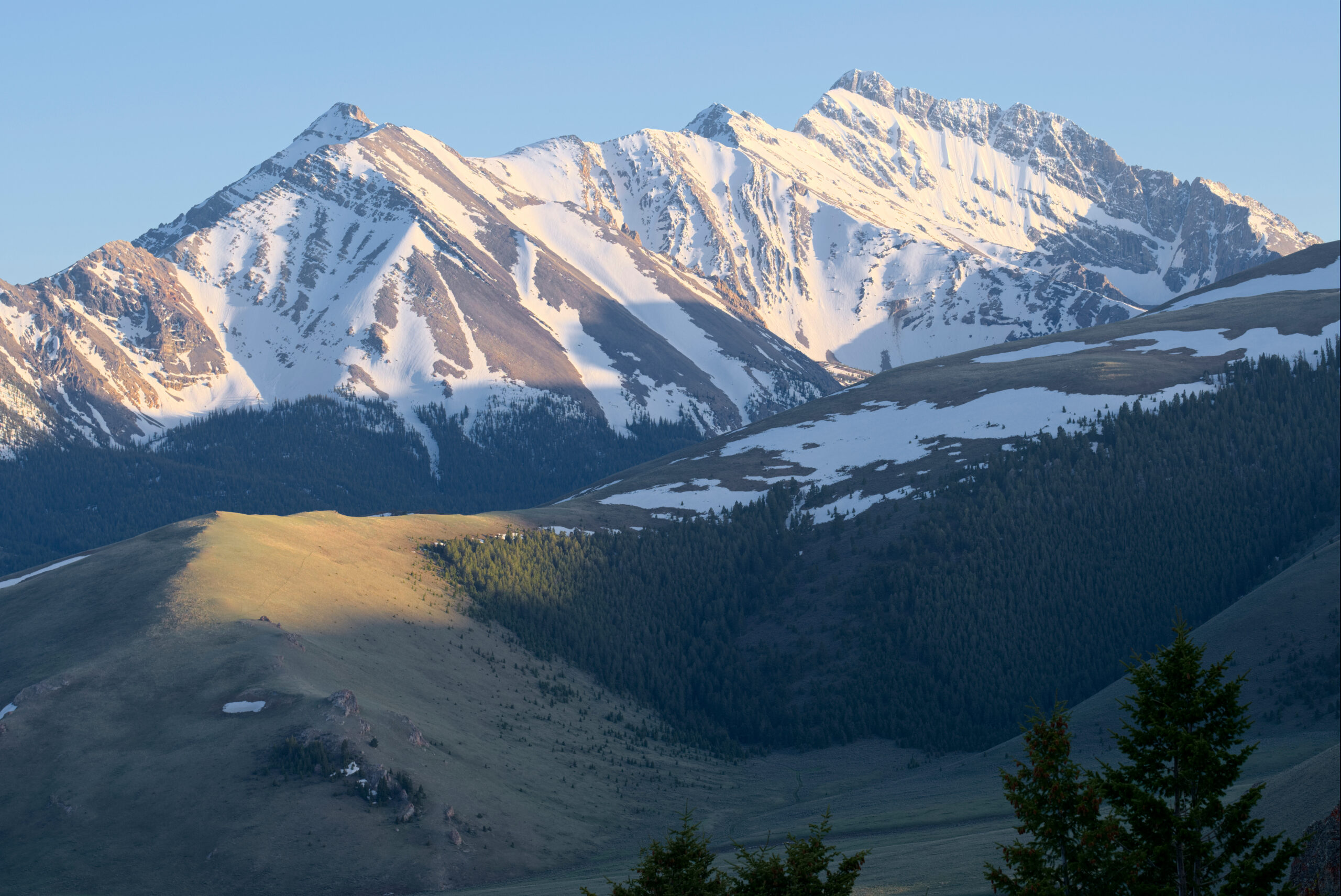 Steep rocky alpine ridgeline in Idaho's Lost River Range, the kind of exposed terrain found on the standard Borah Peak route