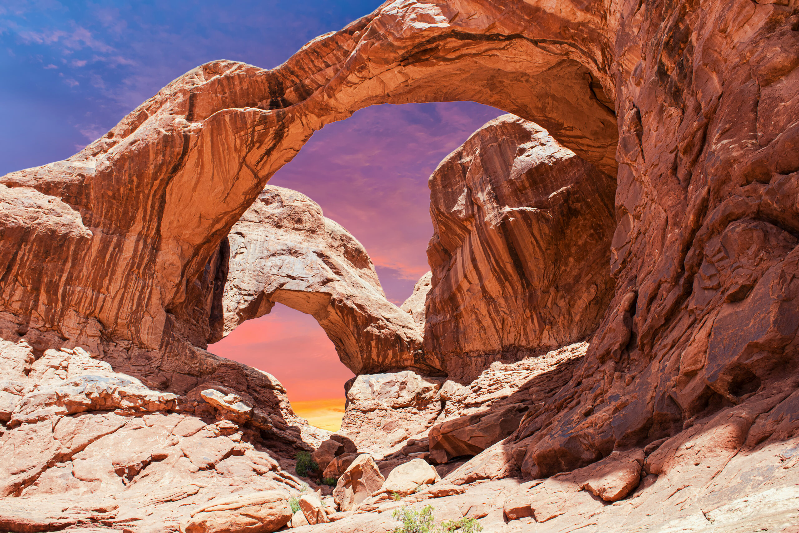 Delicate Arch and surrounding sandstone landscape in Arches National Park